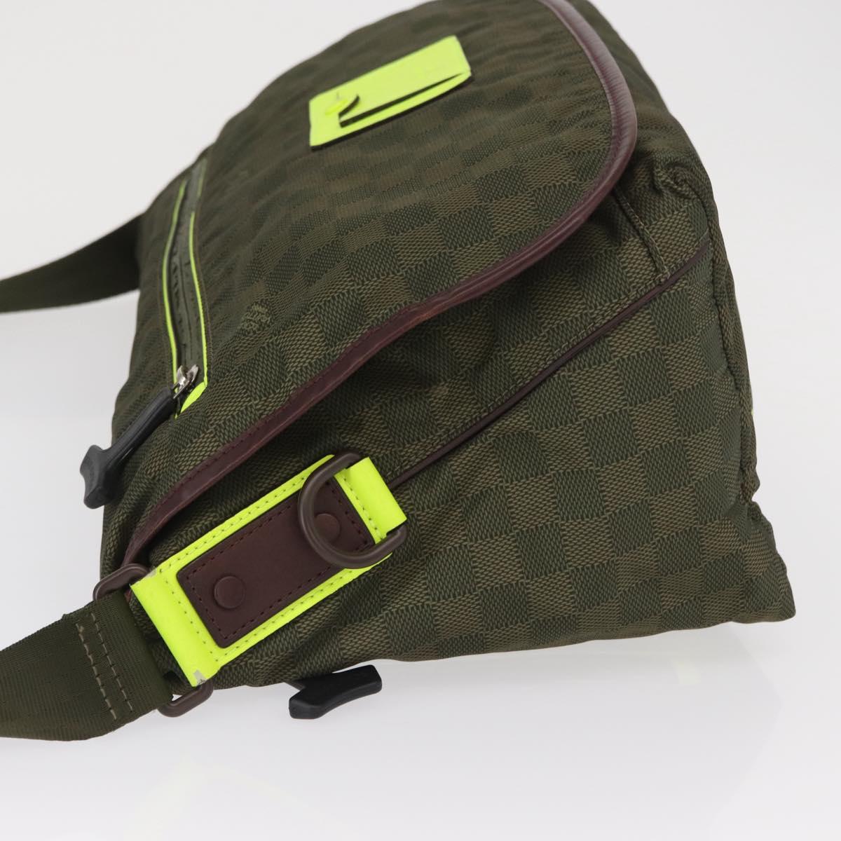 LOUIS VUITTON Damier Challenge Nylon Messenger bag Bag Khaki N41239 Auth mr1791