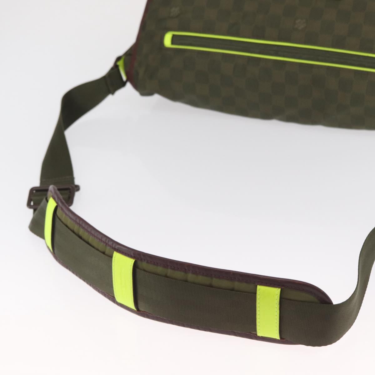 LOUIS VUITTON Damier Challenge Nylon Messenger bag Bag Khaki N41239 Auth mr1791