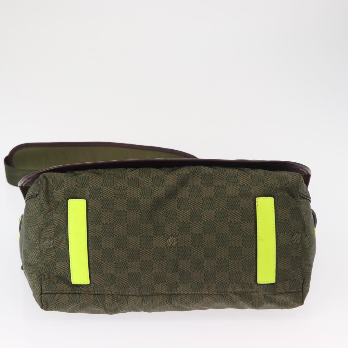 LOUIS VUITTON Damier Challenge Nylon Messenger bag Bag Khaki N41239 Auth mr1791