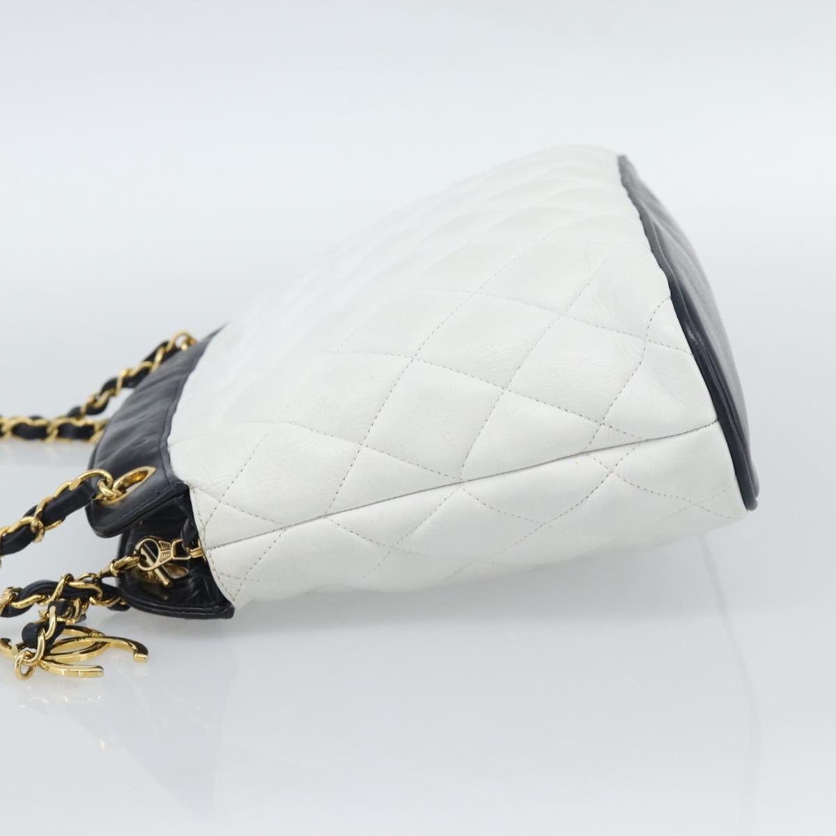 CHANEL Matelasse Chain Shoulder Bag Leather White Gold CC Auth mr2545V