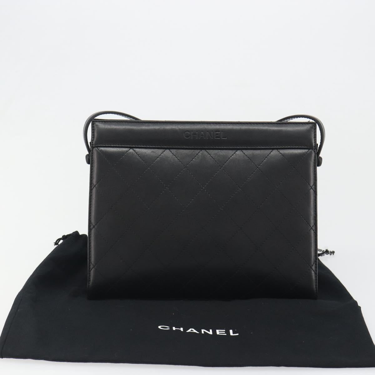 CHANEL Matelasse Shoulder Bag Leather Black Gold CC Auth mr2606V