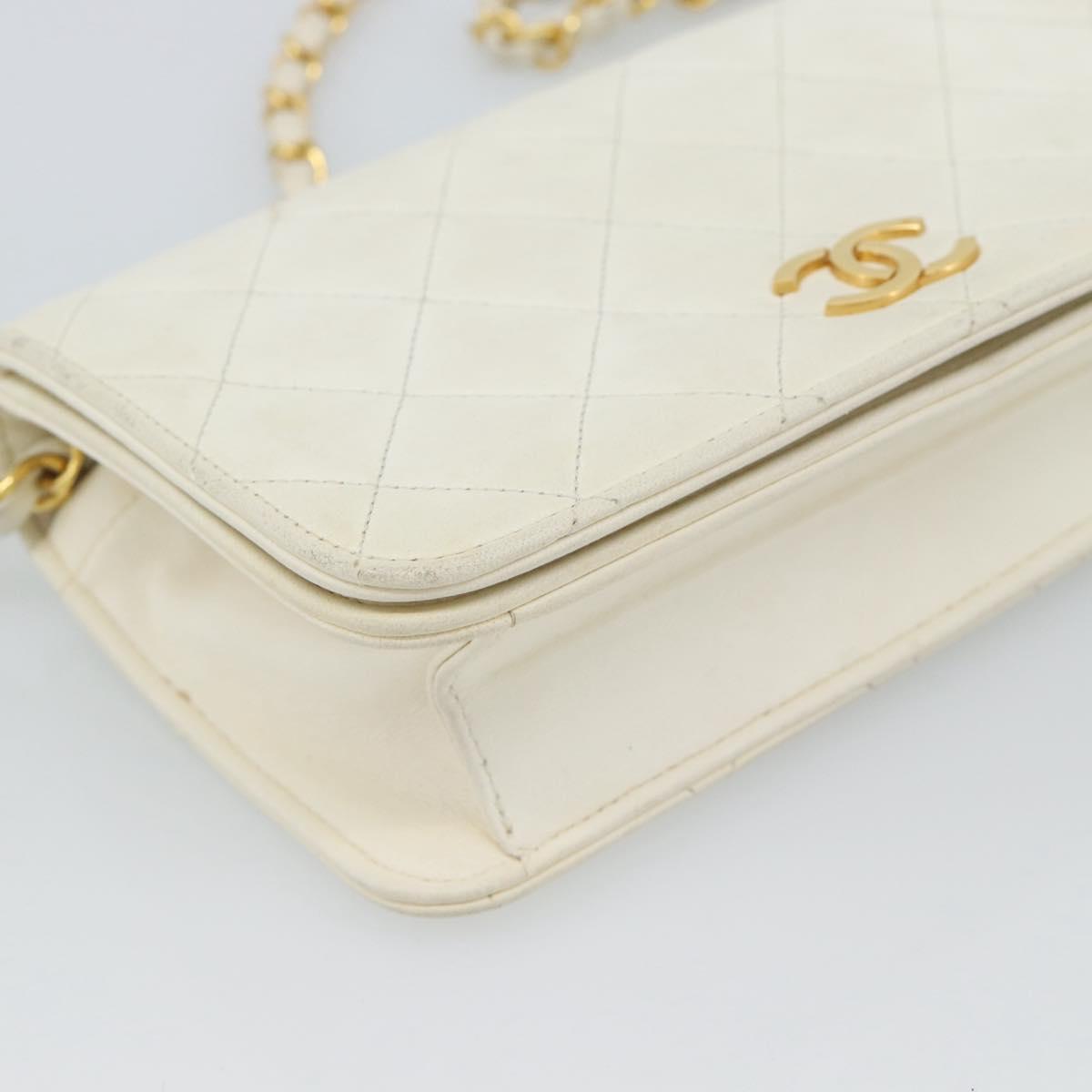 CHANEL Matelasse Chain Shoulder Bag Leather White Gold CC Auth mr2797