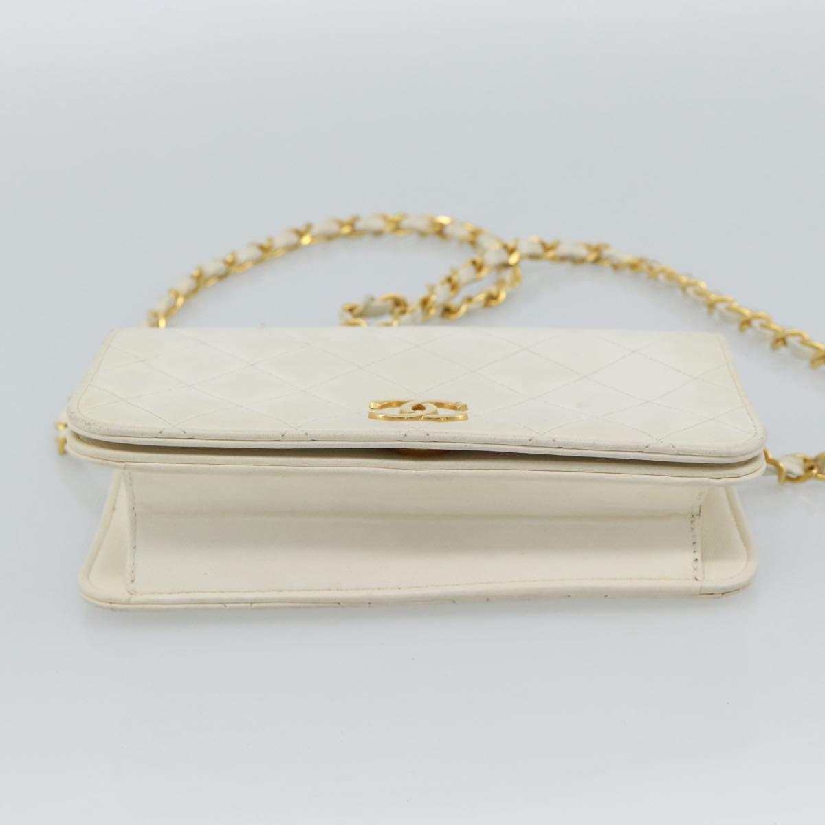 CHANEL Matelasse Chain Shoulder Bag Leather White Gold CC Auth mr2797