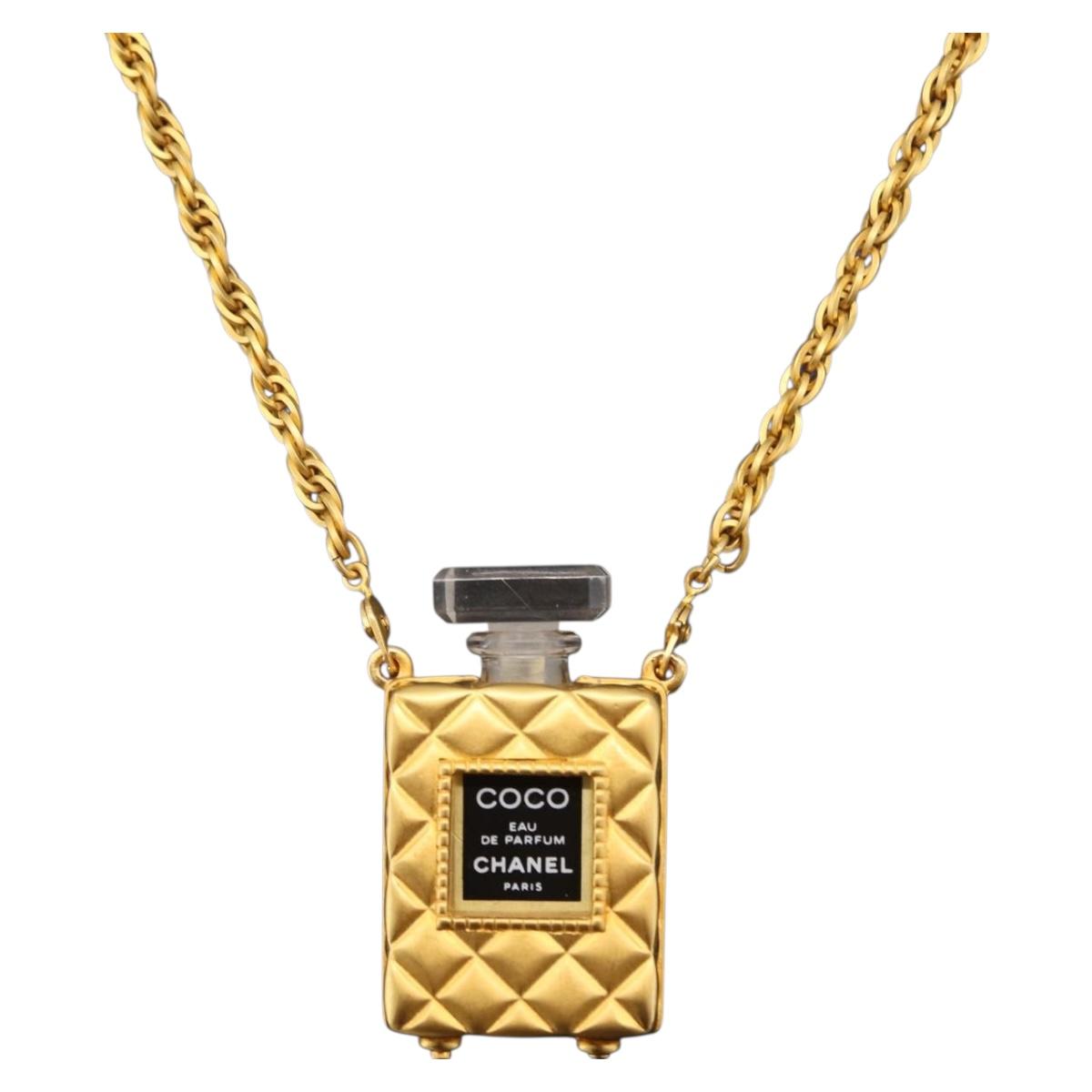 CHANEL Necklace Metal Gold Tone CC Auth mr2922
