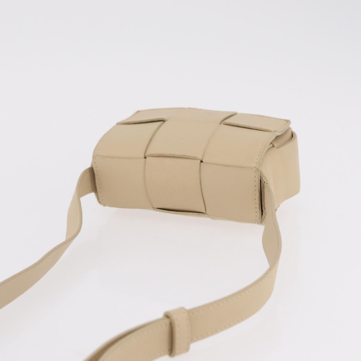 BOTTEGA VENETA MAXI INTRECCIATO Candy Cassette Bag Leather Beige Auth mr2981A