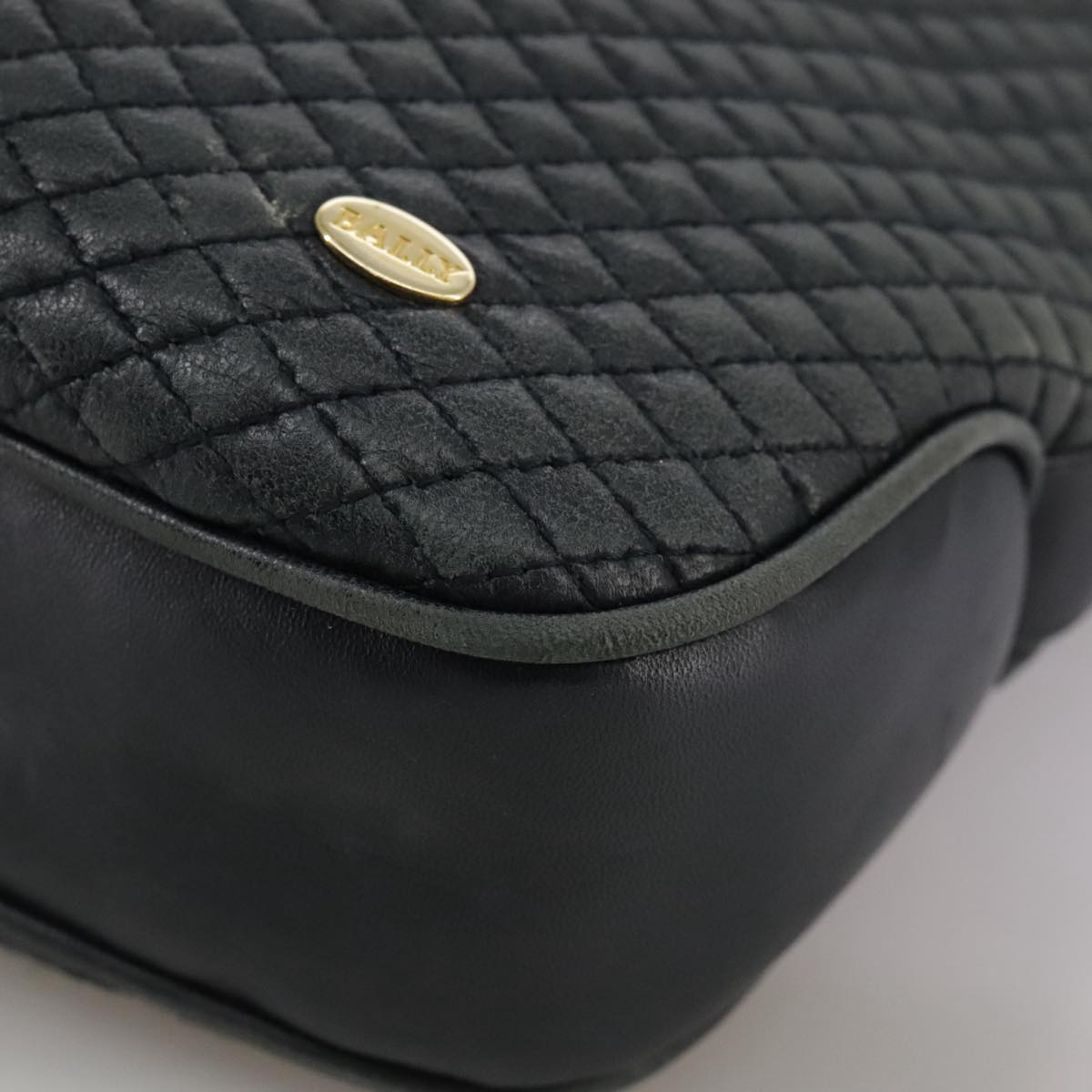 BALLY Chain Tote Bag Leather Black Gold Auth mr918