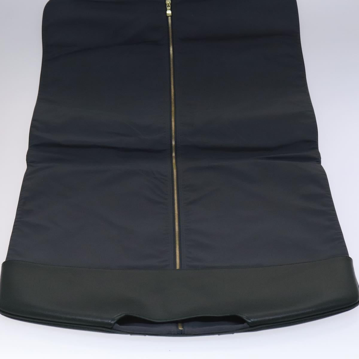 LOUIS VUITTON Taiga Bering Garment Cover Epicea M30134 LV Auth MX119