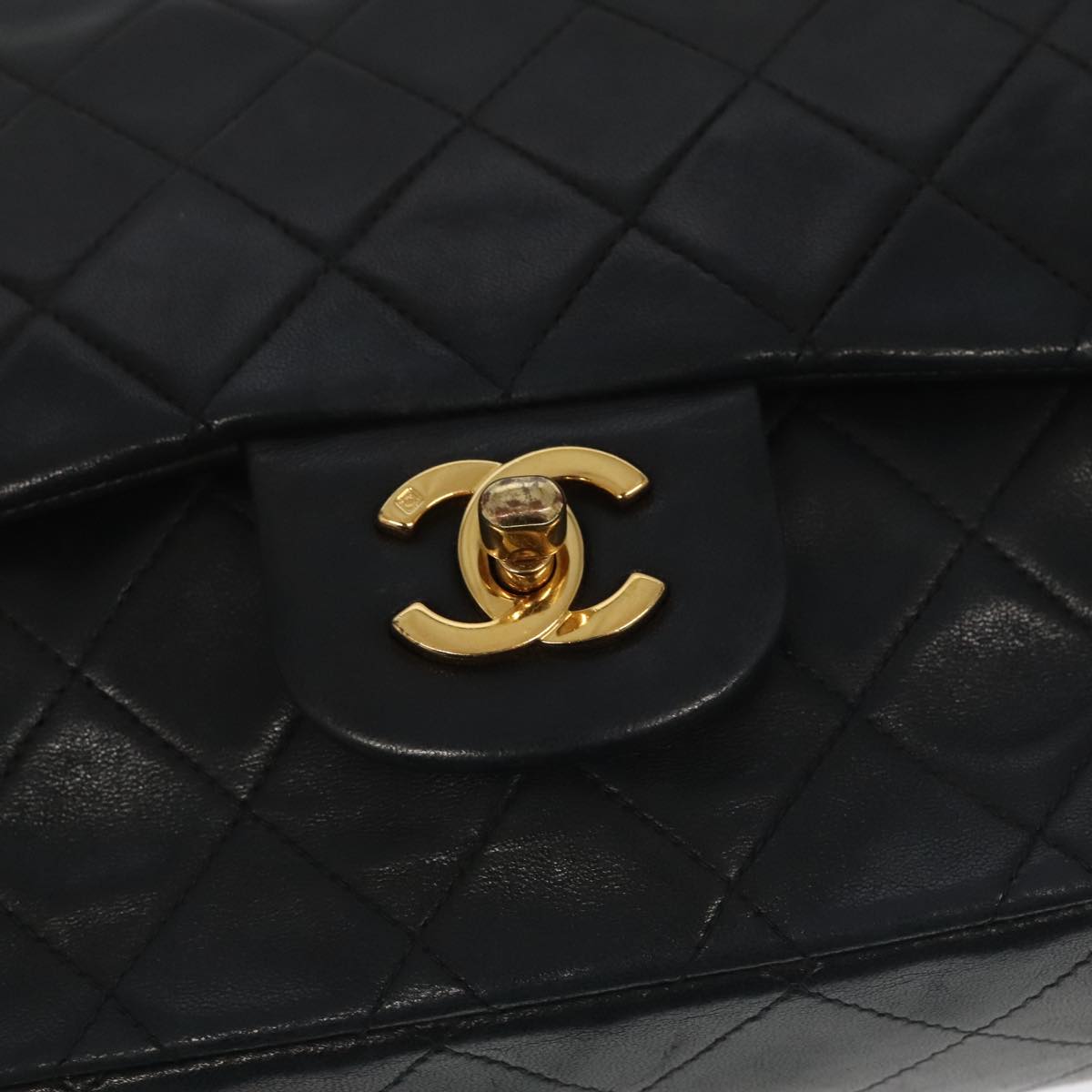 CHANEL Chain Matelasse 25 Shoulder Bag Lamb Skin Black Gold CC Auth PP032AV