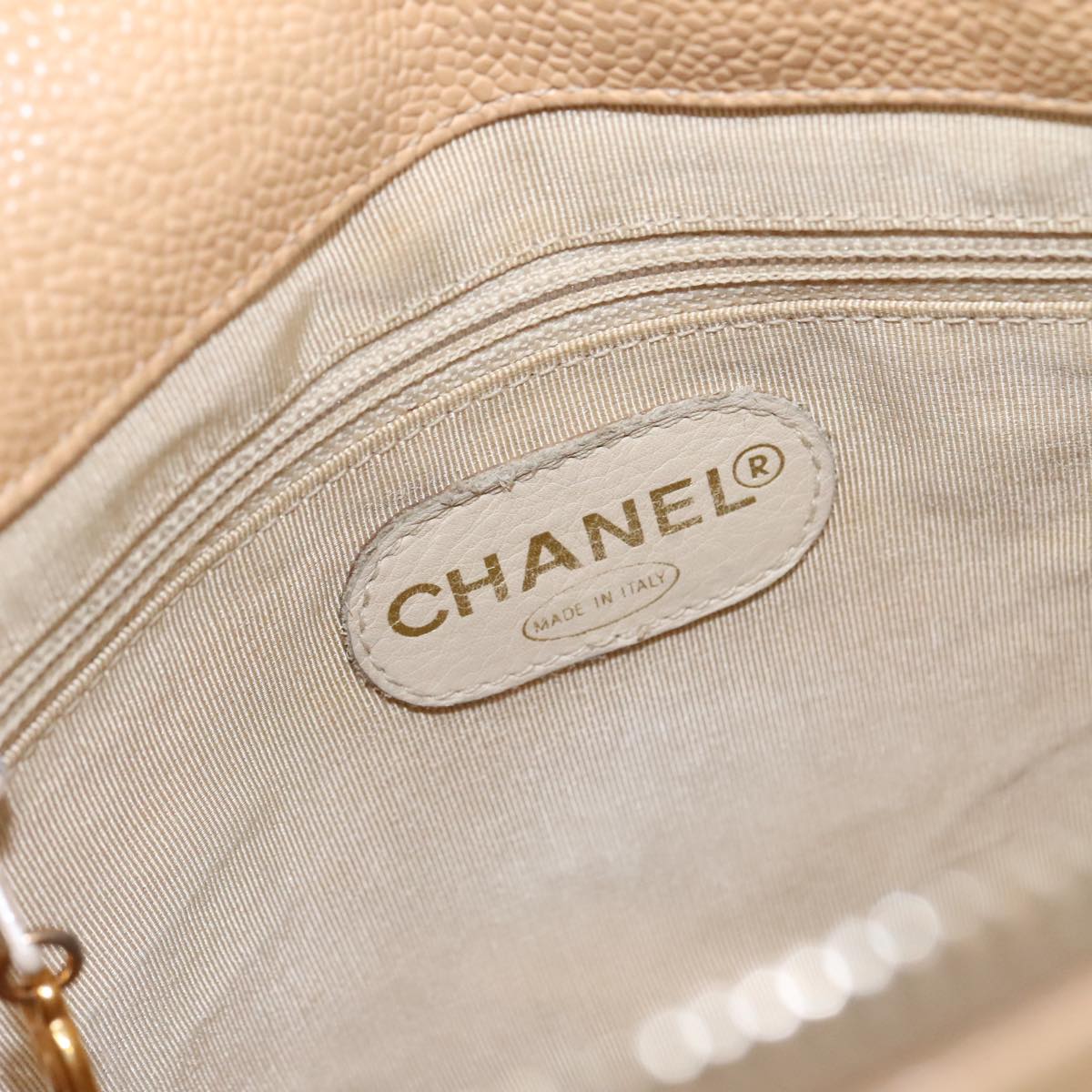 CHANEL Chain Shoulder Bag Caviar Skin Beige Gold CC Auth PP063V