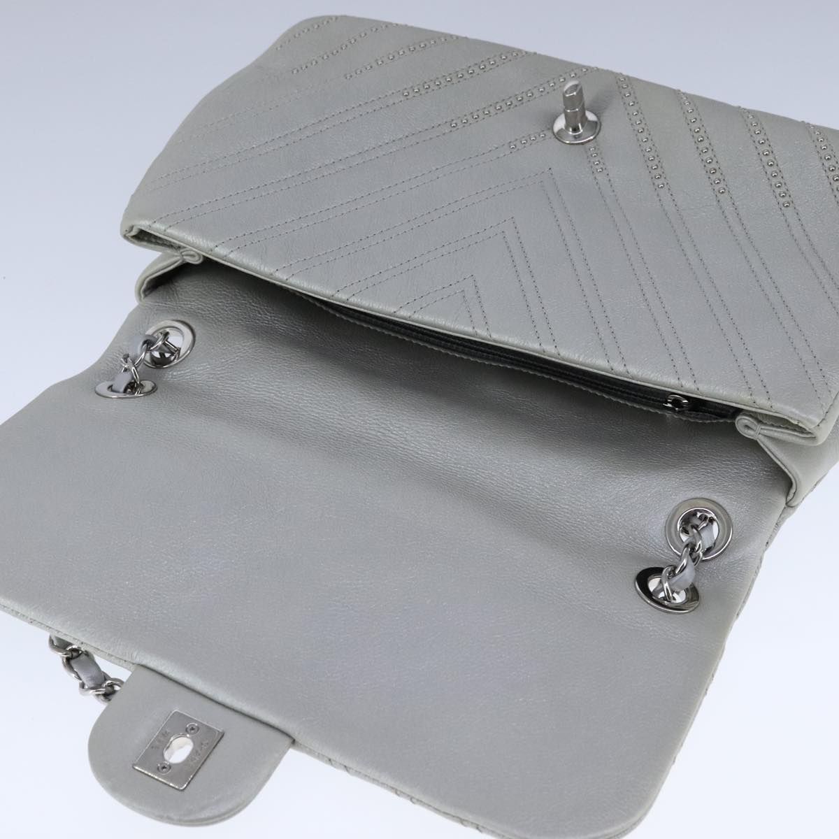 CHANEL Chain Shoulder Bag Leather Gray CC Auth PP141