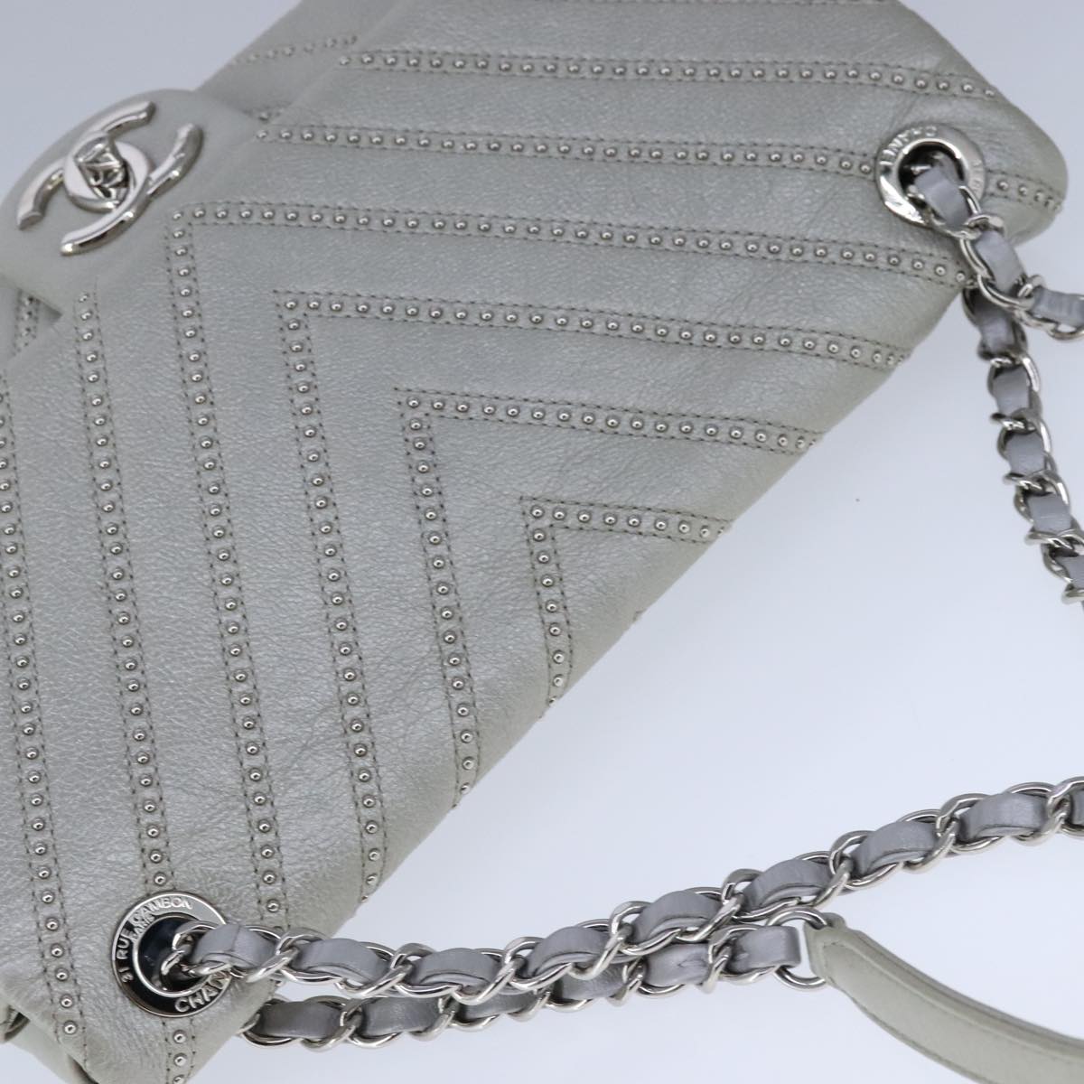 CHANEL Chain Shoulder Bag Leather Gray CC Auth PP141