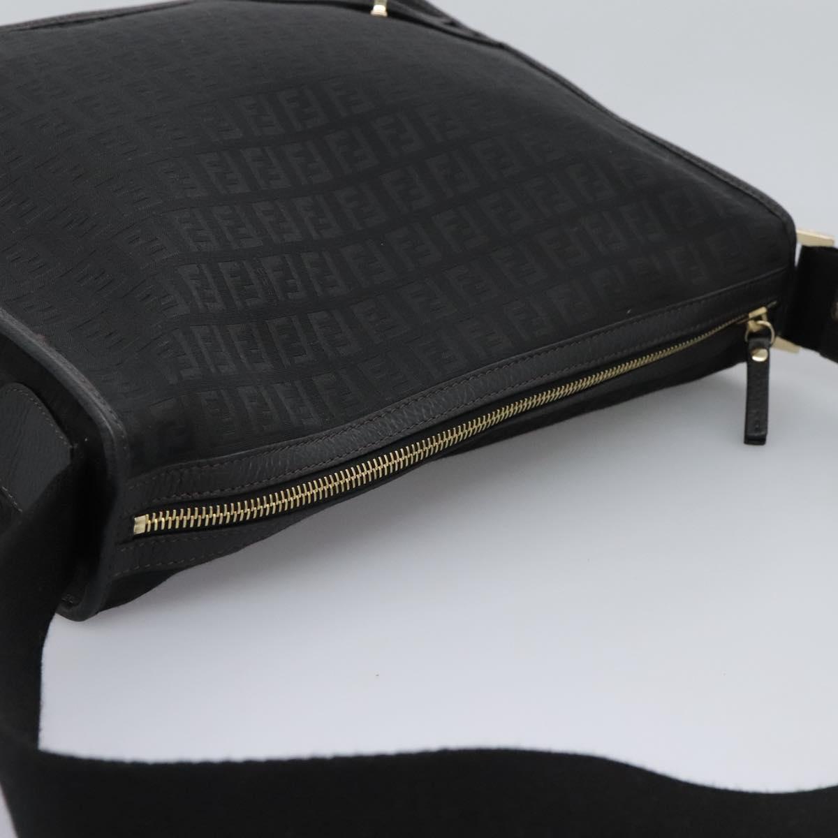 FENDI Zucchino Canvas Shoulder Bag Black Auth PP376V