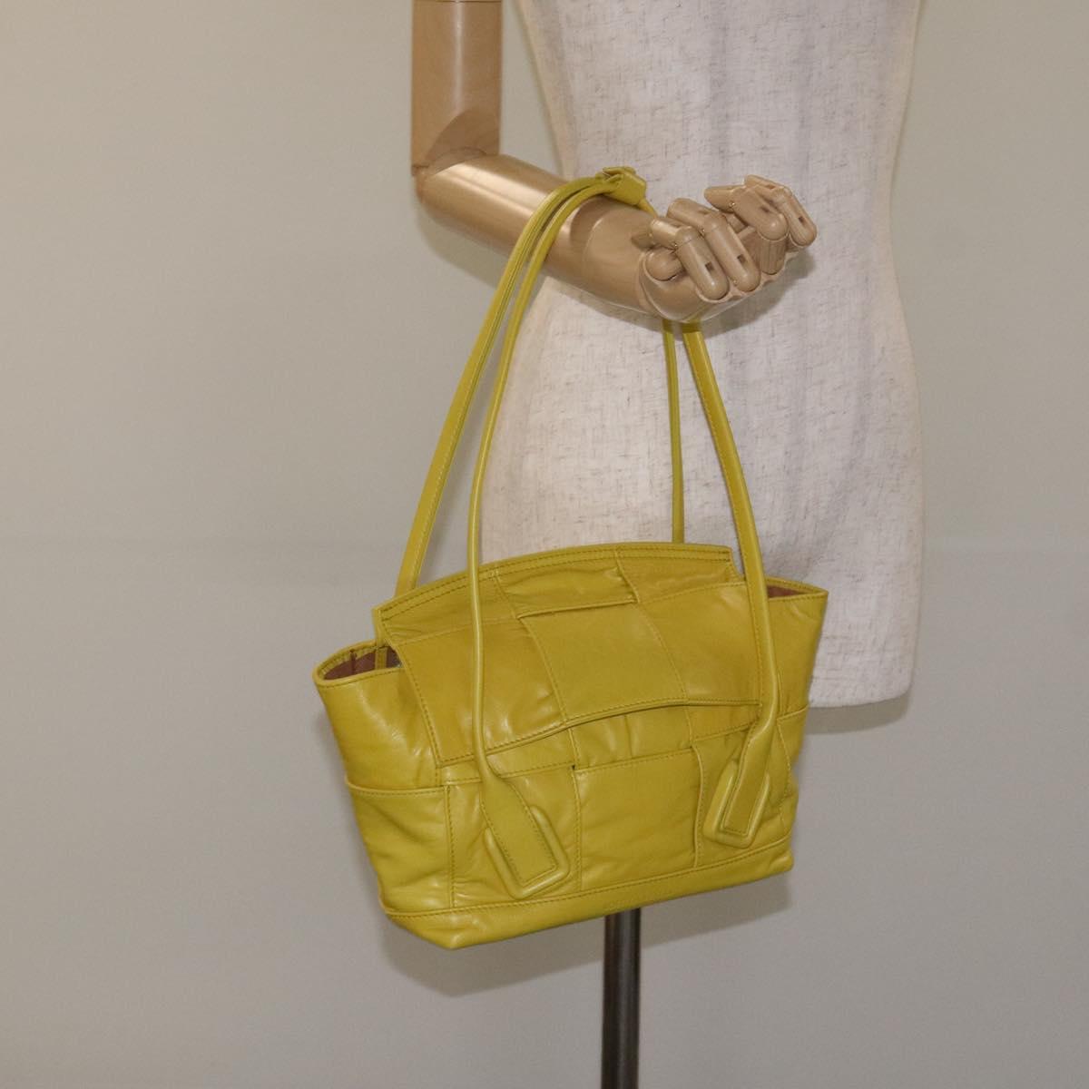 BOTTEGA VENETA INTRECCIATO Shoulder Bag Leather Yellow gold Auth PP721