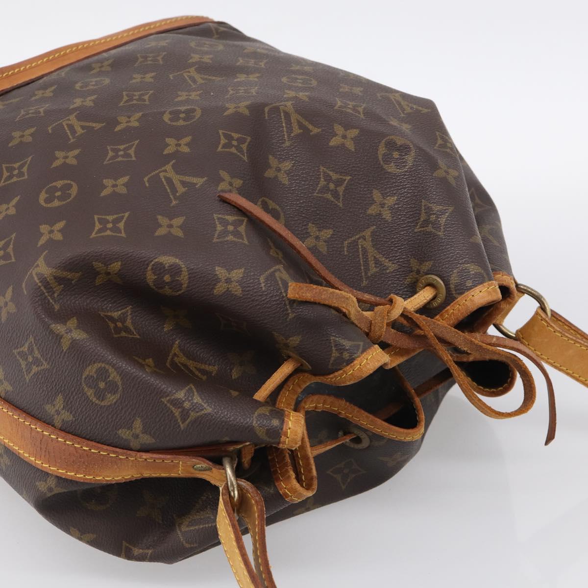 LOUIS VUITTON Monogram Noe Shoulder Bag M42224 LV Auth RV002