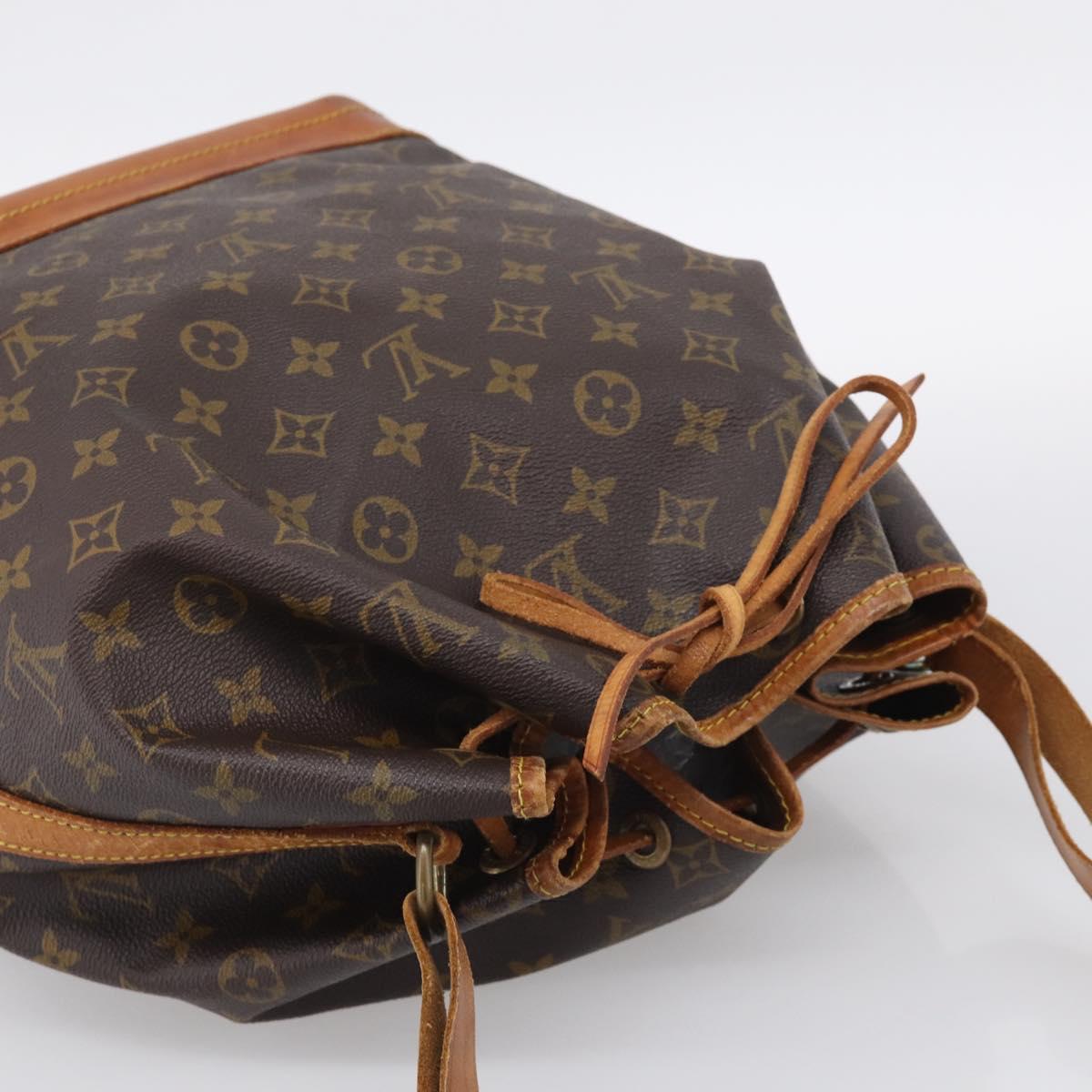 LOUIS VUITTON Monogram Noe Shoulder Bag M42224 LV Auth RV004