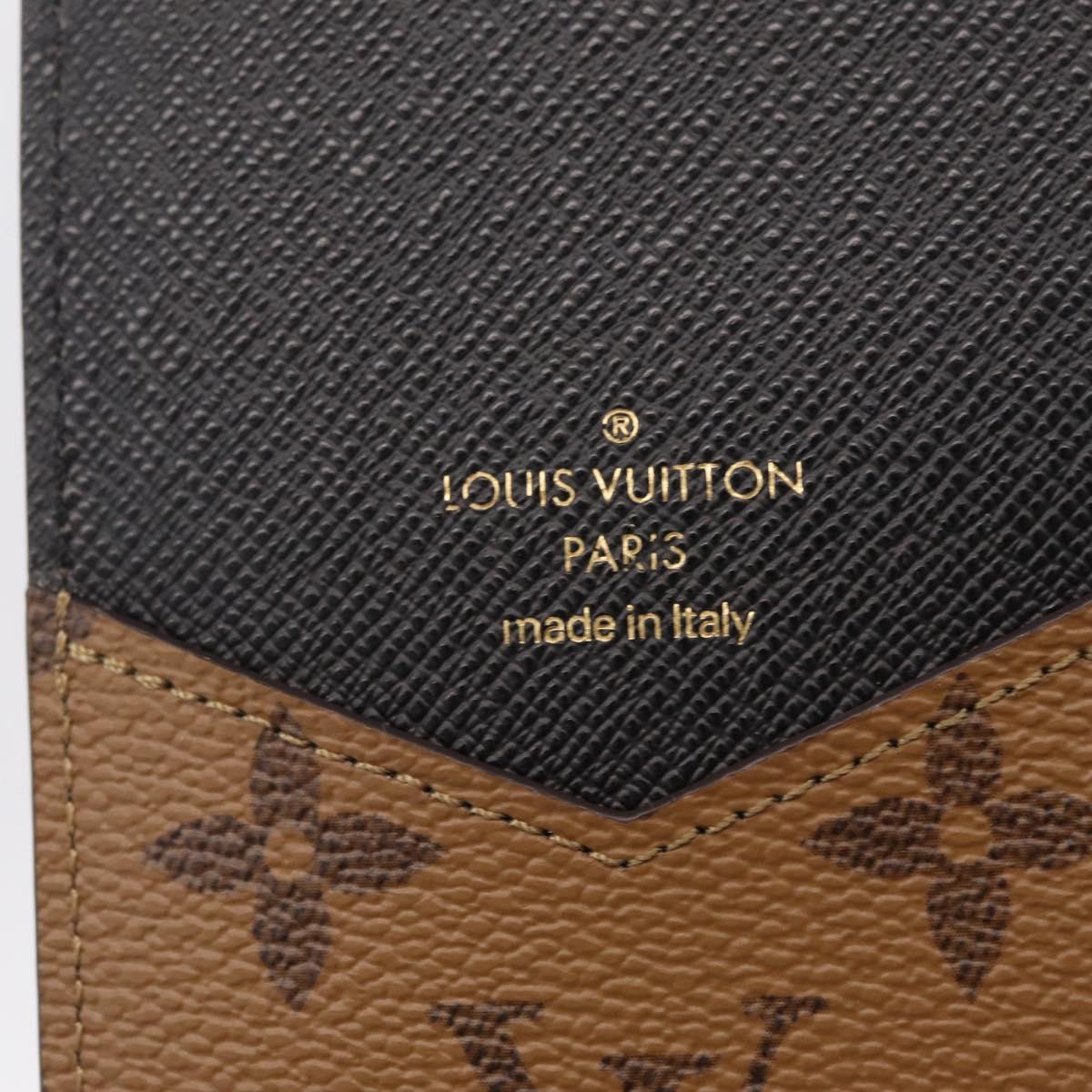 LOUIS VUITTON Reverse IPhone 15 Pro Folio Cell Phone Case M82892 LV Auth RV053
