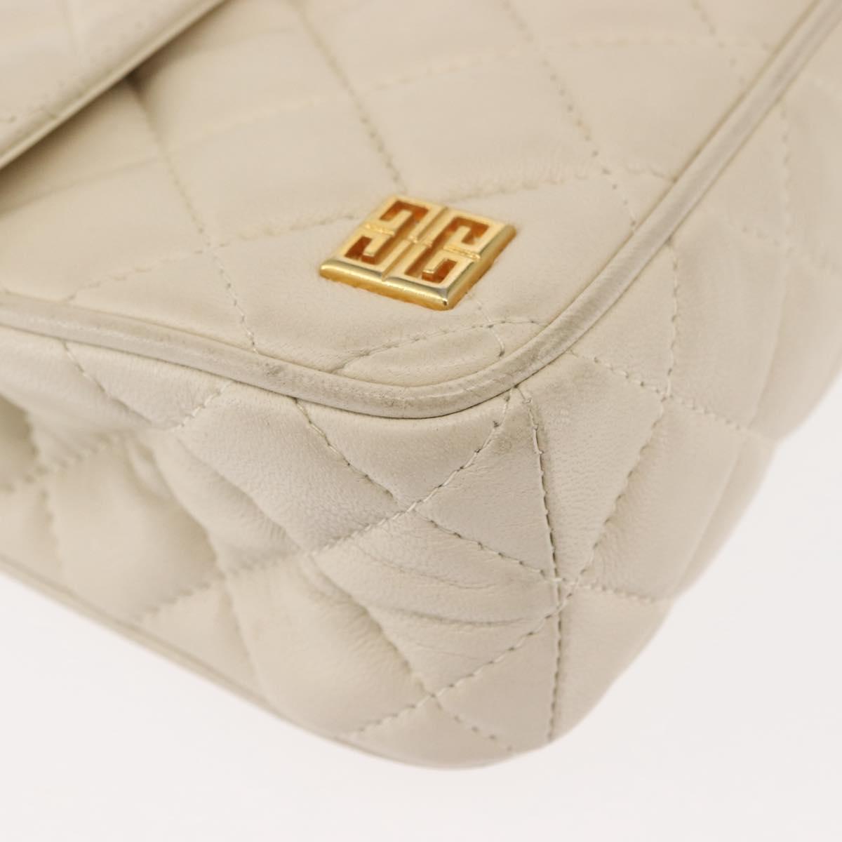 GIVENCHY Chain Shoulder Bag Leather White Auth sw1598