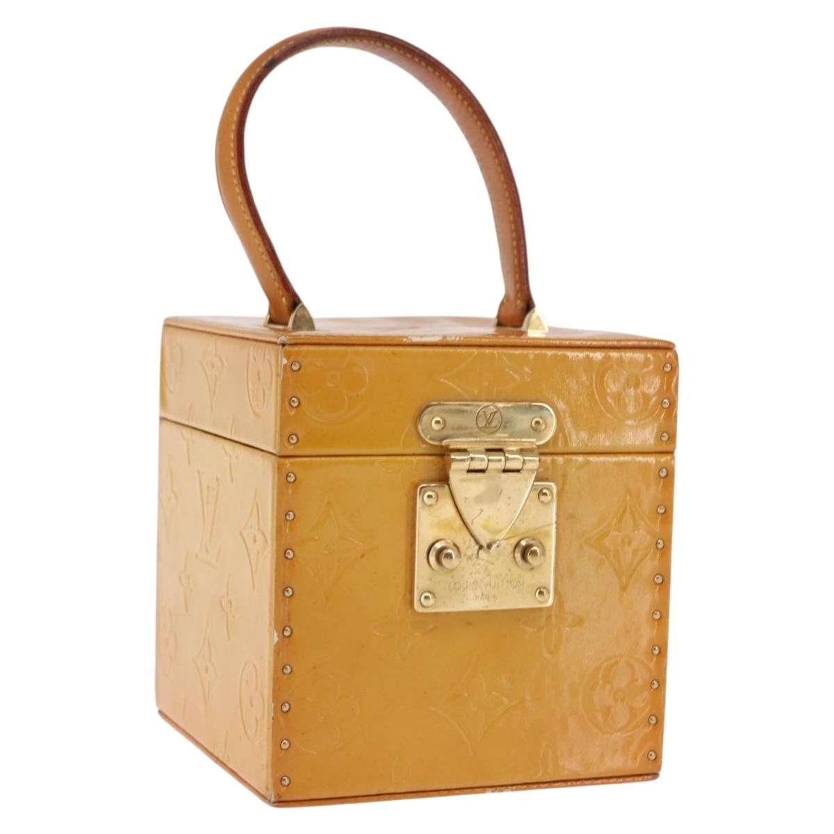 LOUIS VUITTON Monogram Vernis Bleecker Cosmetic Pouch Beige M91002 Auth SW1727