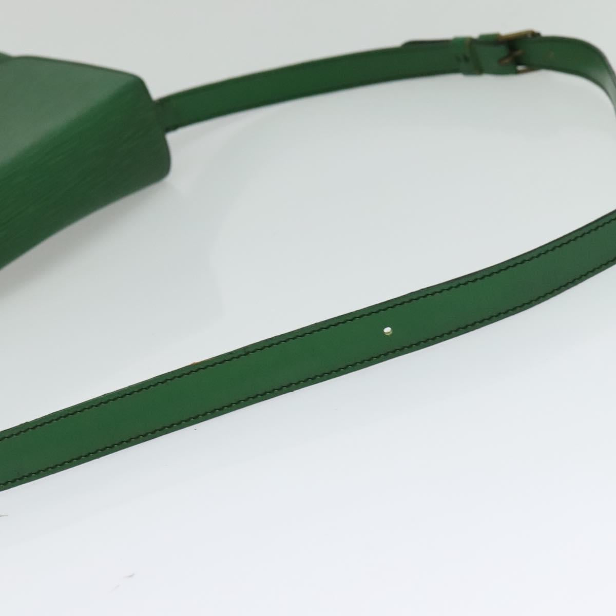 LOUIS VUITTON Epi Cartouchiere MM Shoulder Bag Green M52244 LV Auth sw194