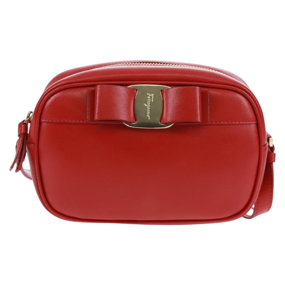 Salvatore Ferragamo Shoulder Bag Leather Red Gold Auth SW1965V