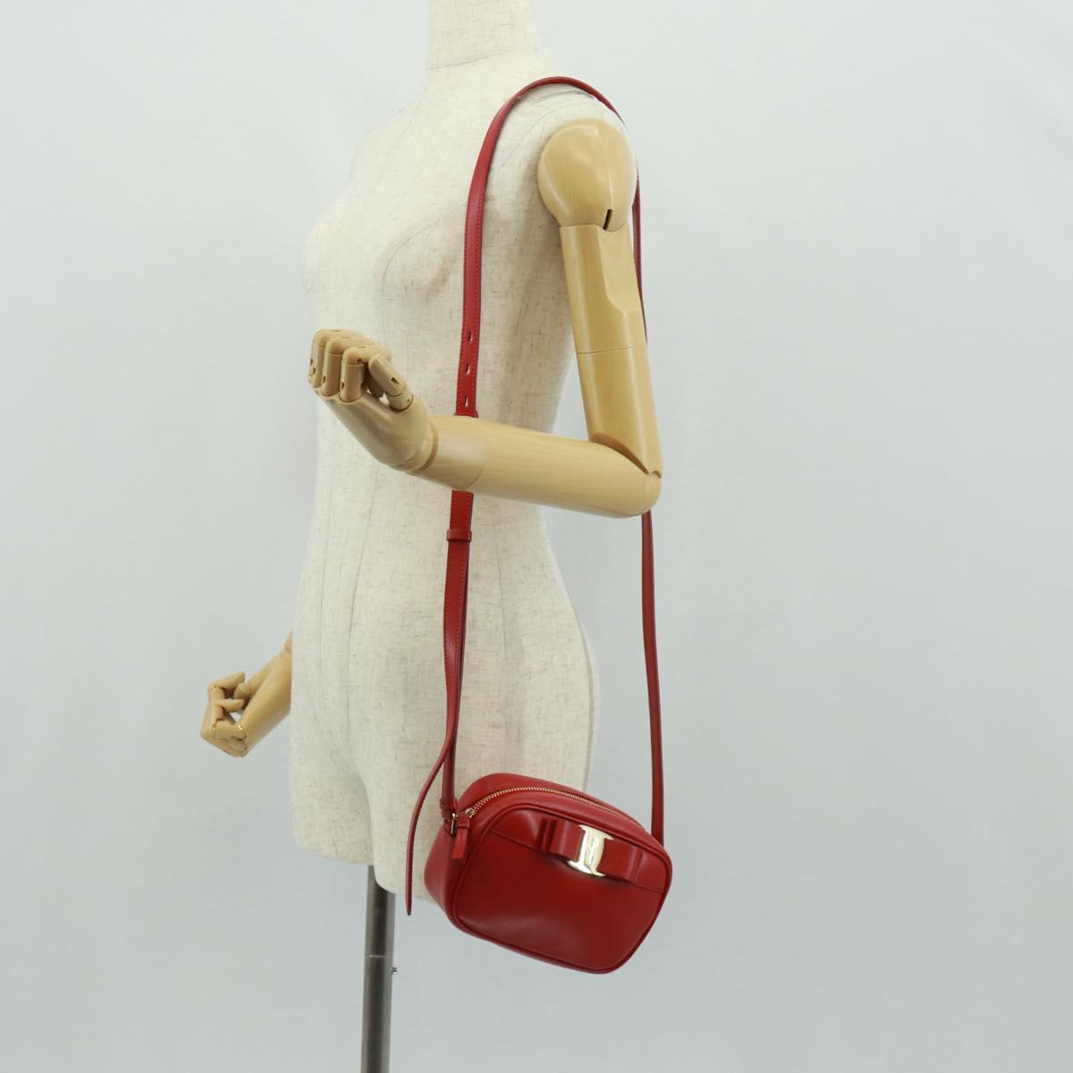 Salvatore Ferragamo Shoulder Bag Leather Red Gold Auth SW1965V