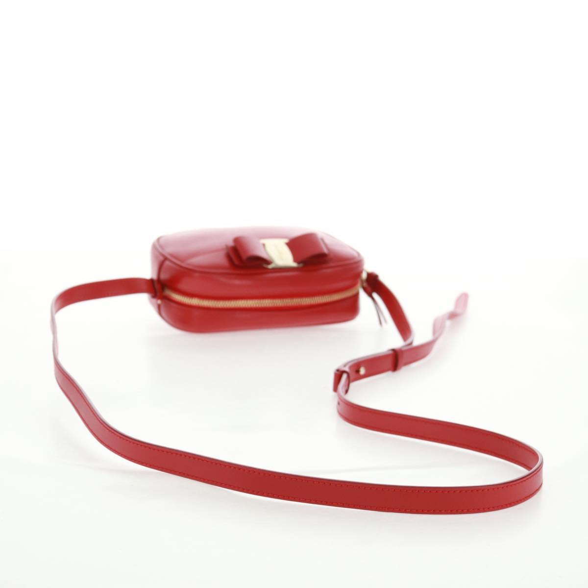 Salvatore Ferragamo Shoulder Bag Leather Red Gold Auth SW1965V