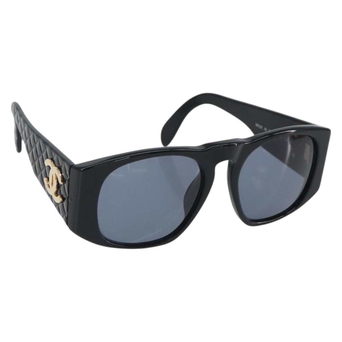 CHANEL Sunglasses plastic Black CC Auth SW1995