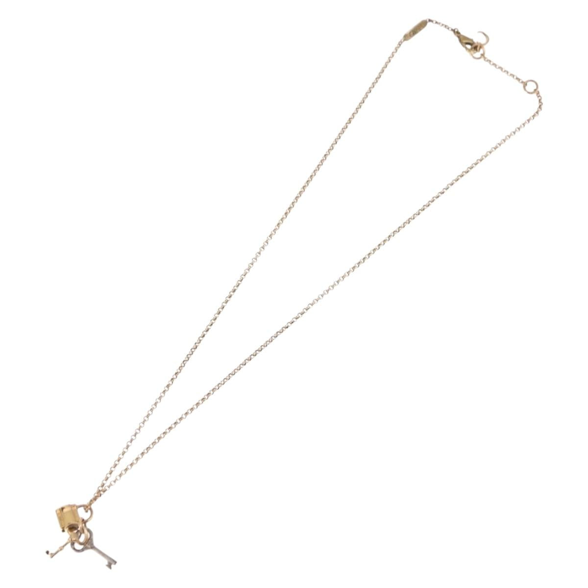 Chloe Necklace metal Gold Auth SW2372
