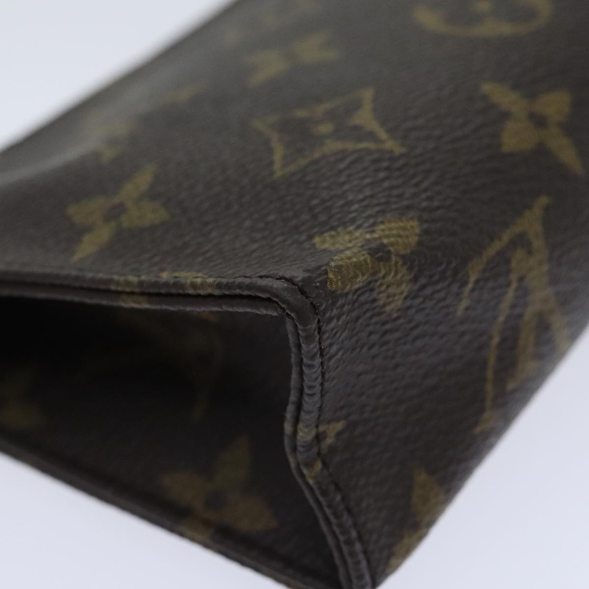 LOUIS VUITTON Monogram Poche Toilette 15 Pouch M47546 LV Auth th5308