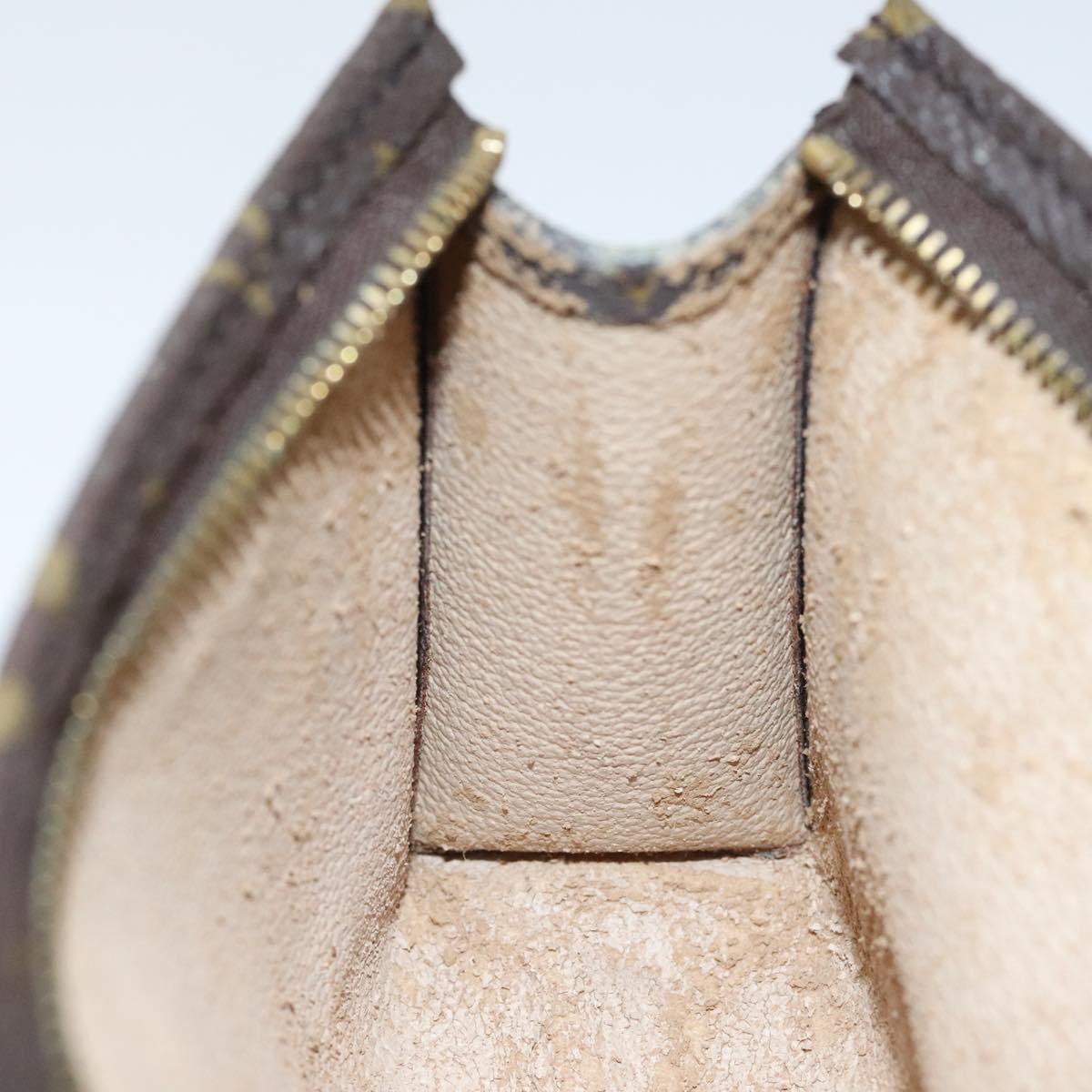 LOUIS VUITTON Monogram Poche Toilette 15 Pouch M47546 LV Auth th5308