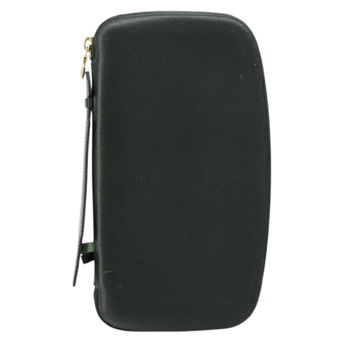 LOUIS VUITTON Taiga Organizer Atholl Travel Case Epicea M30654 LV Auth th5468