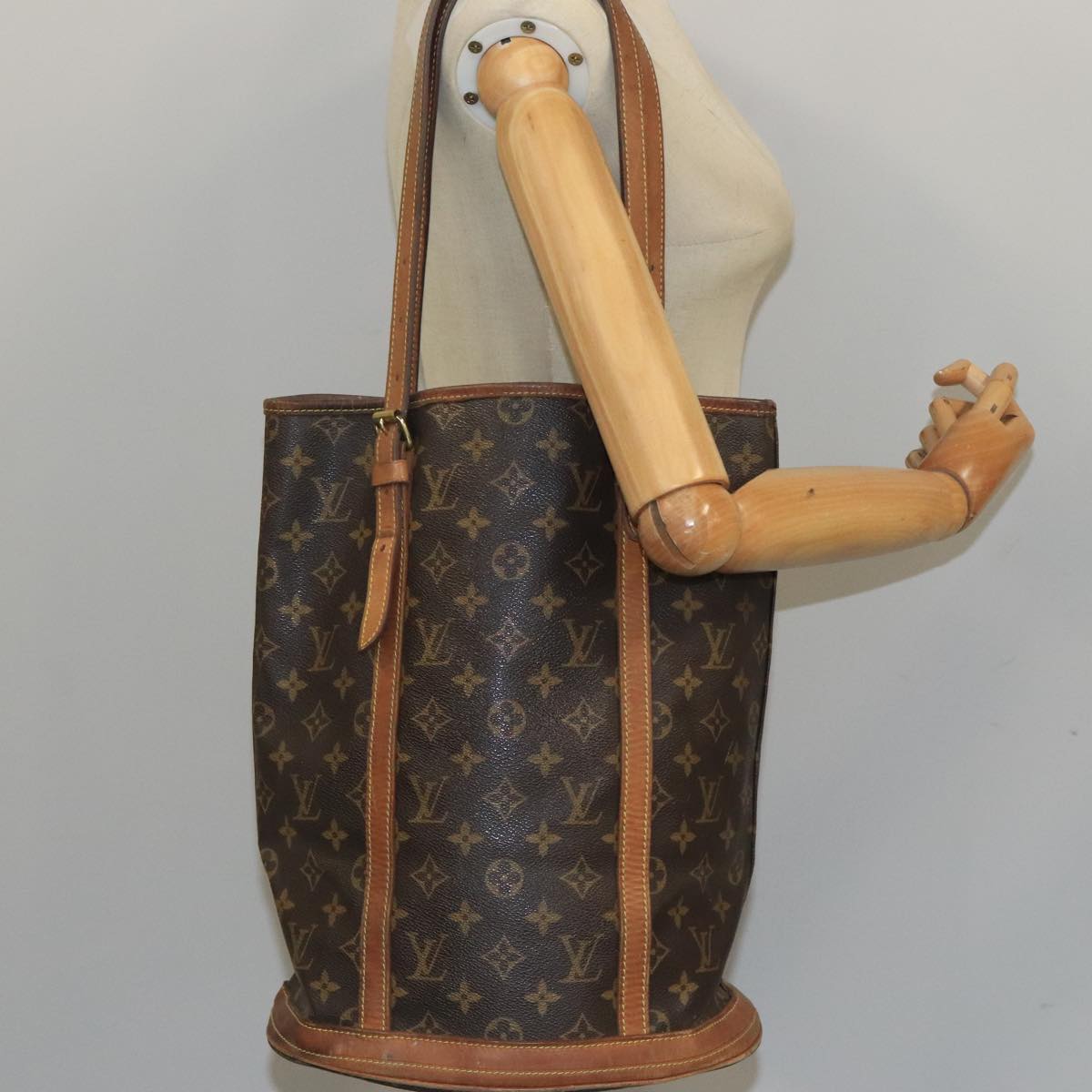 LOUIS VUITTON Monogram Bucket GM Shoulder Bag M42236 LV Auth th5502