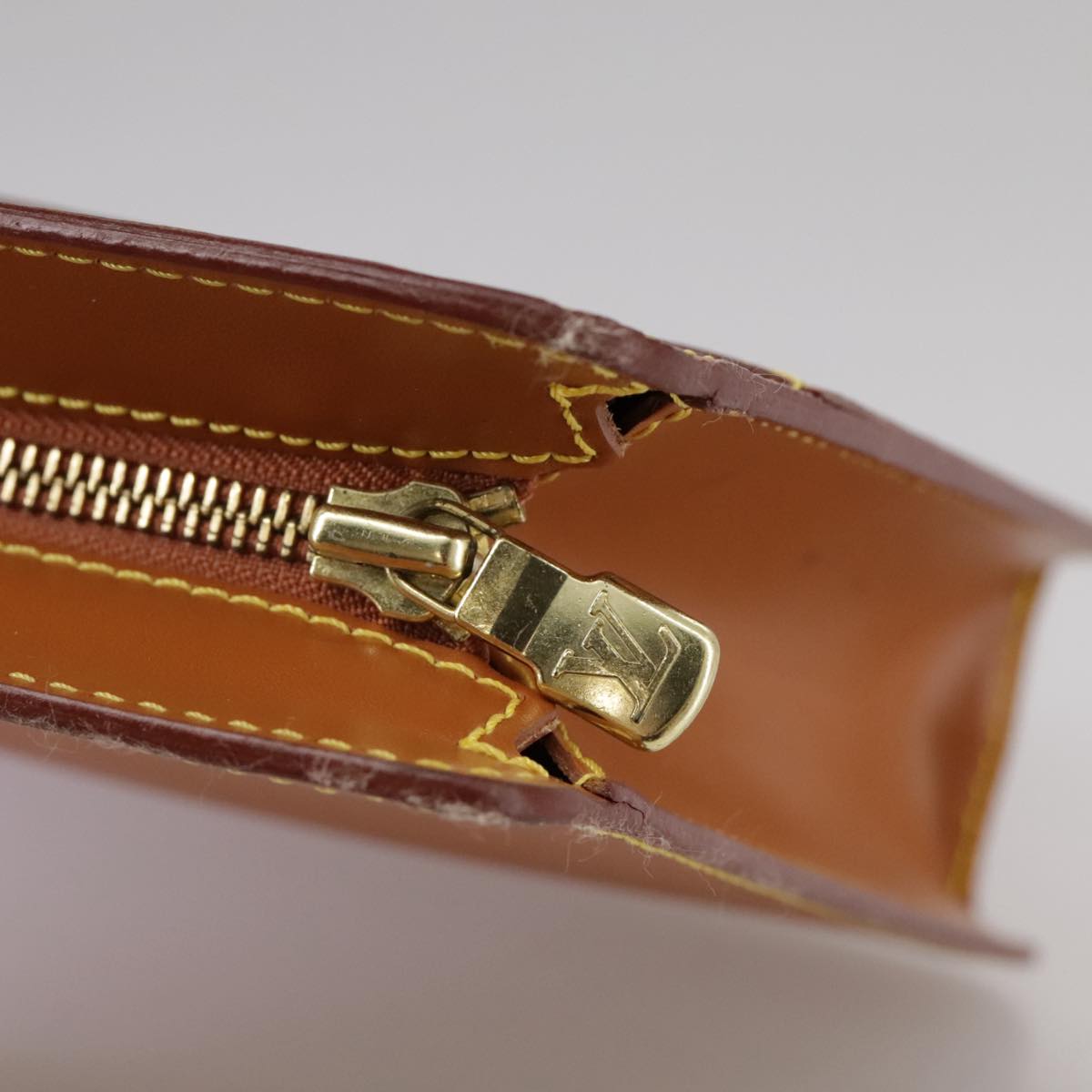 LOUIS VUITTON Epi Pochette Homme Clutch Bag Zipangu Gold M52528 LV Auth th5570