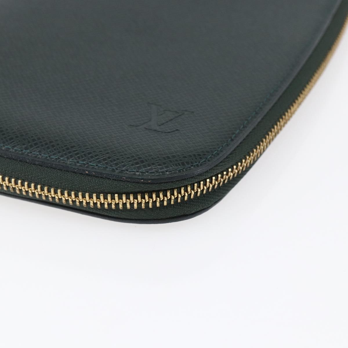 LOUIS VUITTON Taiga Organizer Atholl Travel Case Epicea M30654 LV Auth th6413