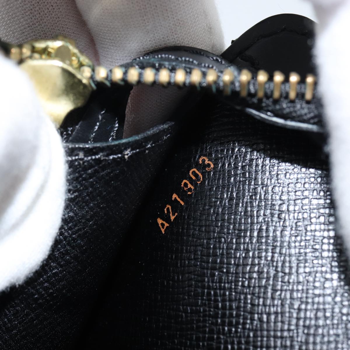 LOUIS VUITTON Epi Pochette Homme Clutch Bag Black Noir M52522 LV Auth th6429