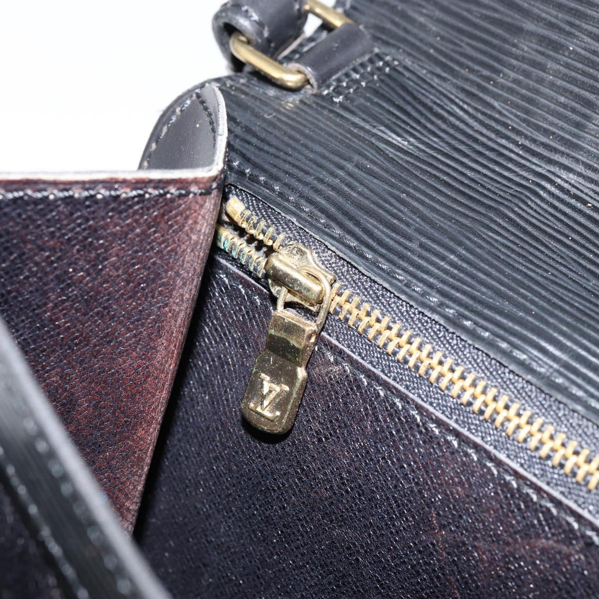 LOUIS VUITTON Epi Serie Dragonne Clutch Bag Black Noir M52612 LV Auth th6460