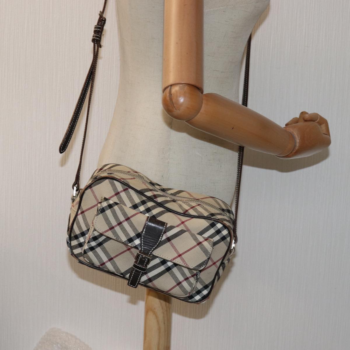 BURBERRY Nova Check Blue Label Shoulder Bag Canvas Beige Brown Auth ti1756