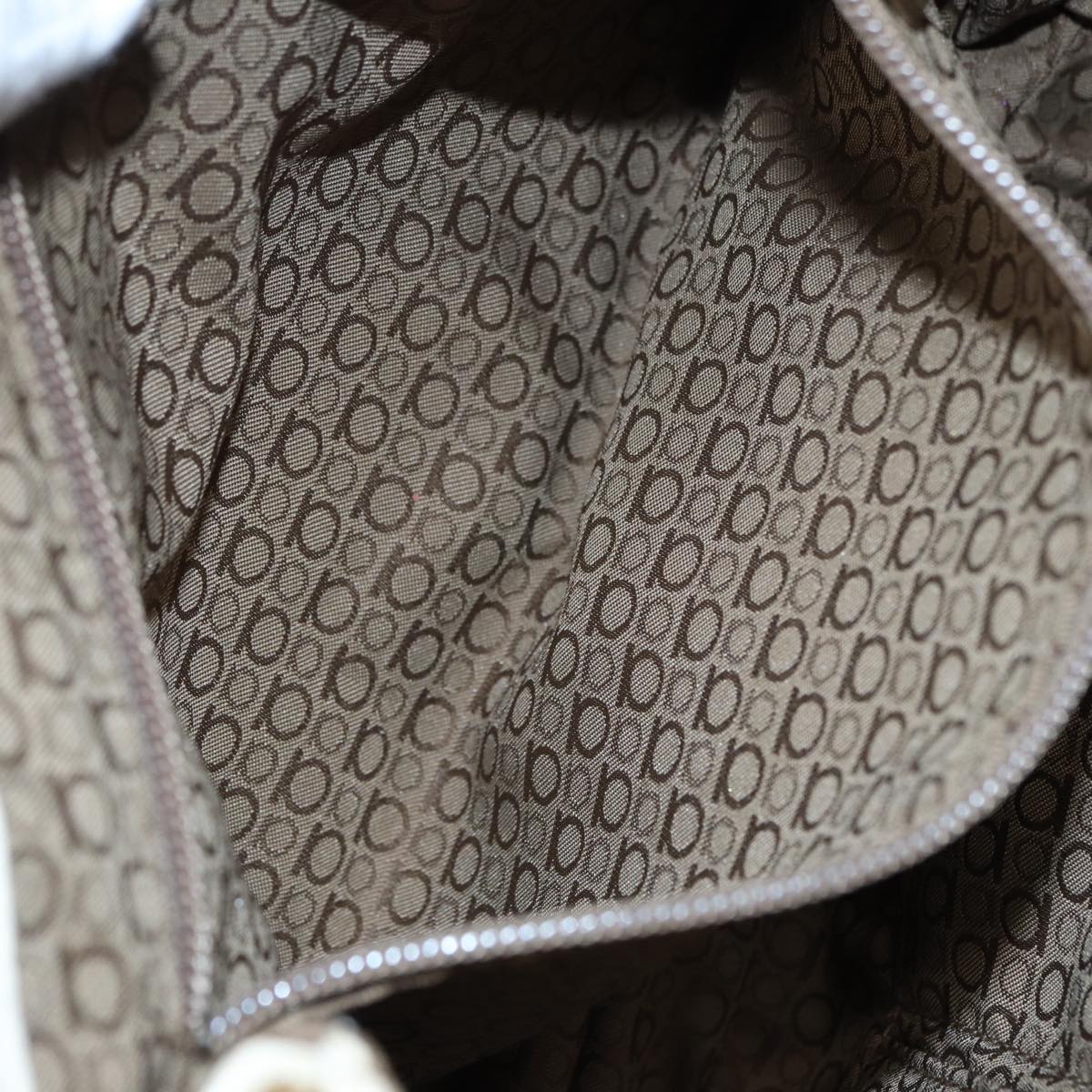 Salvatore Ferragamo Gancini Shoulder Bag Leather White Silver Auth ti2028