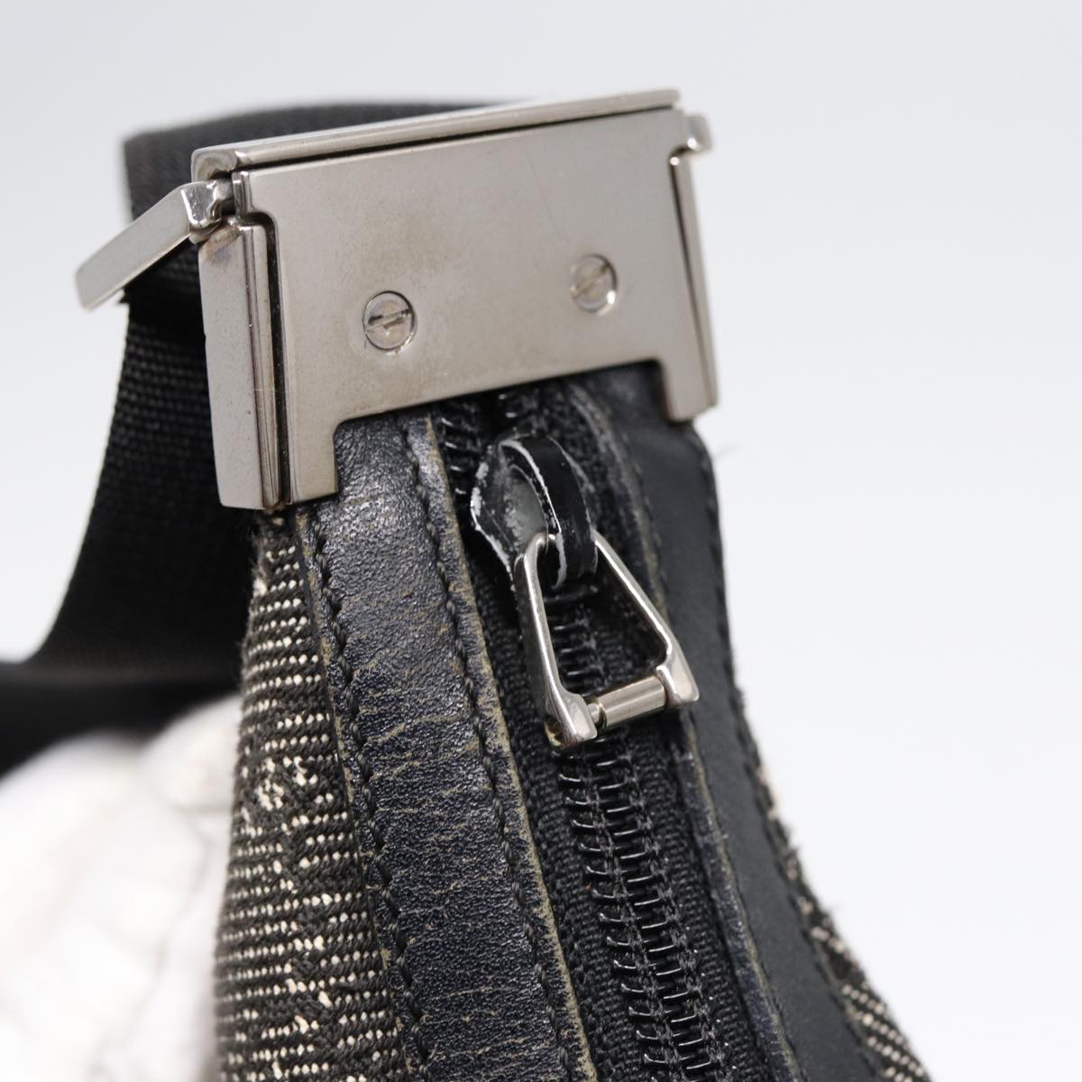 GUCCI GG Canvas Shoulder Bag Gray Silver 35098 Auth ti2032