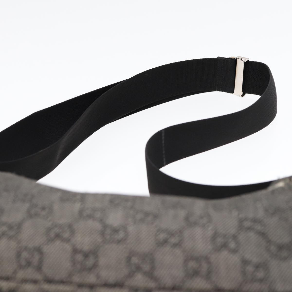 GUCCI GG Canvas Shoulder Bag Gray Silver 35098 Auth ti2032