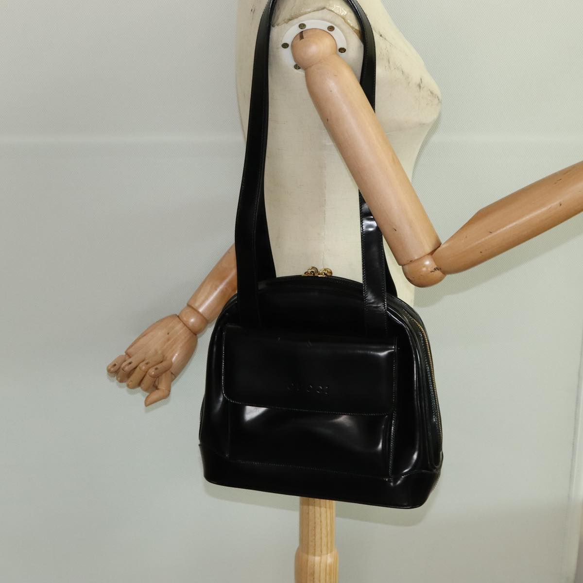 GUCCI Bamboo Shoulder Bag Enamel Black Gold 001 1075 1650 0 Auth ti2593