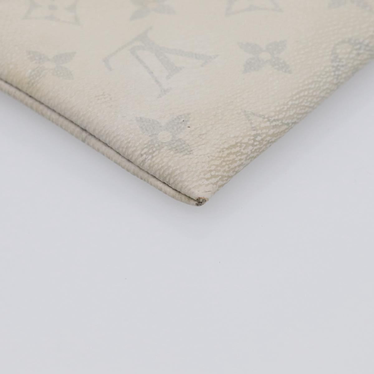 LOUIS VUITTON Taigalama Pochette Discovery PM Bag White M30279 LV Auth ti4043