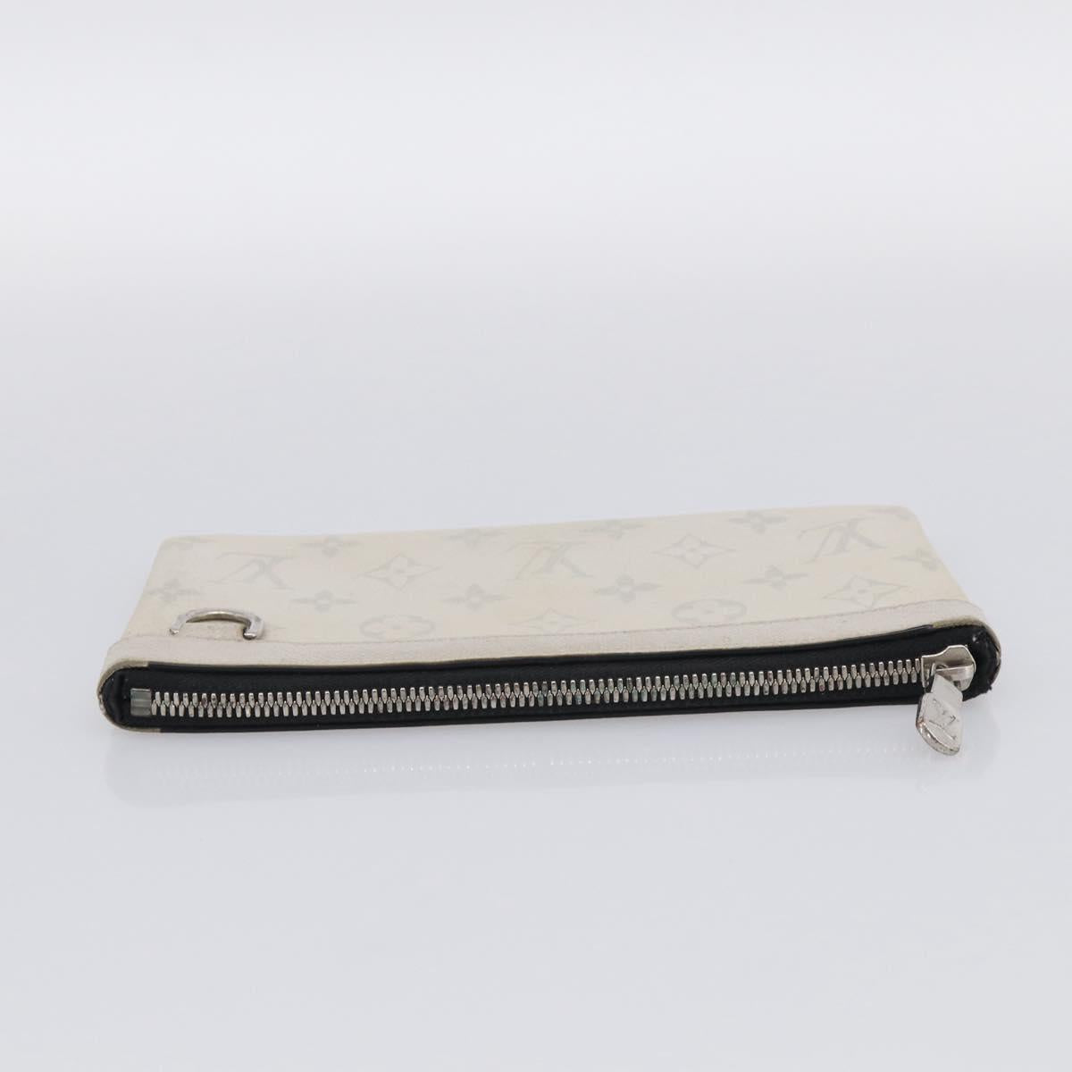 LOUIS VUITTON Taigalama Pochette Discovery PM Bag White M30279 LV Auth ti4043