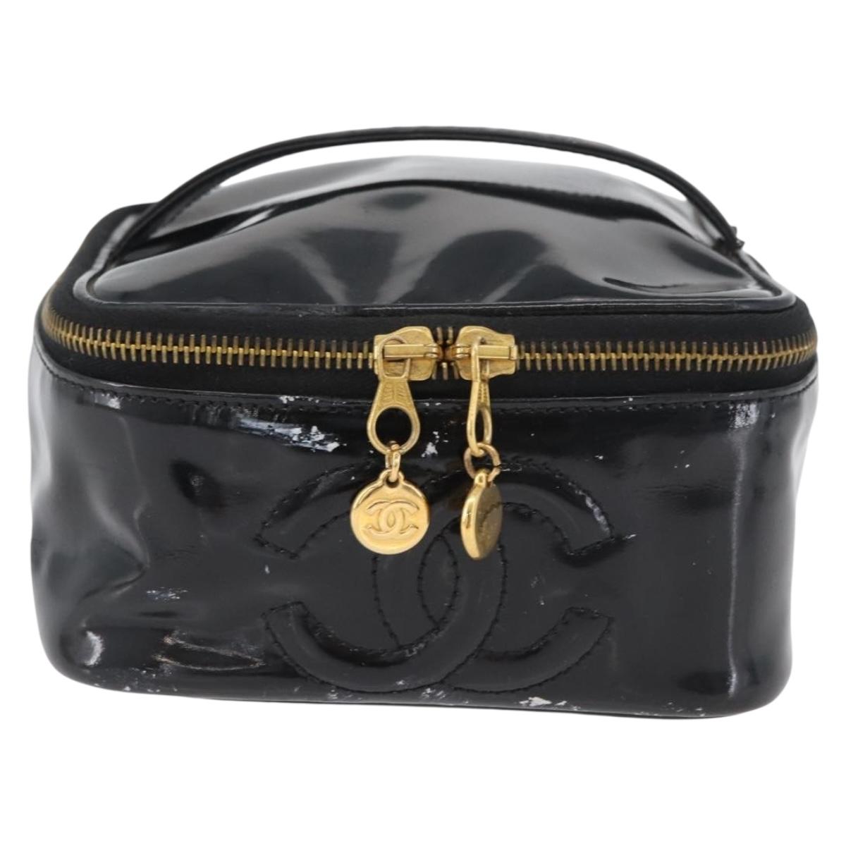 CHANEL Vanity Cosmetic Pouch Patent leather Black CC Auth yb378