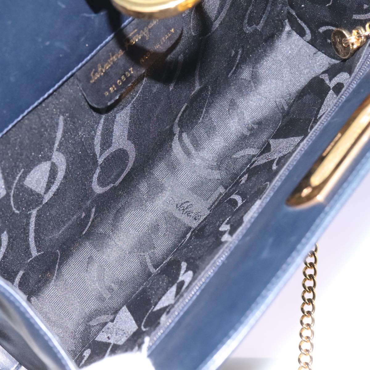 Salvatore Ferragamo Gancini Chain Shoulder Bag Leather Navy Auth yk12007