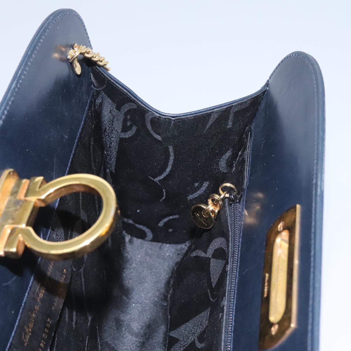Salvatore Ferragamo Gancini Chain Shoulder Bag Leather Navy Auth yk12007