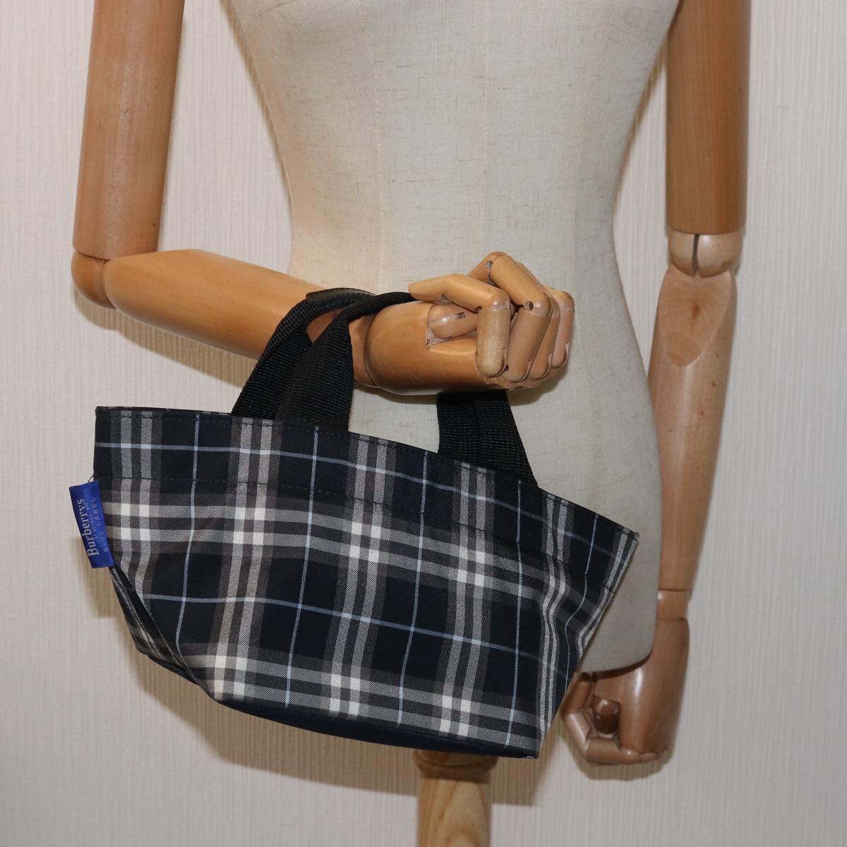 Burberrys Nova Check Blue Label Hand Bag Nylon Navy Auth yk13111