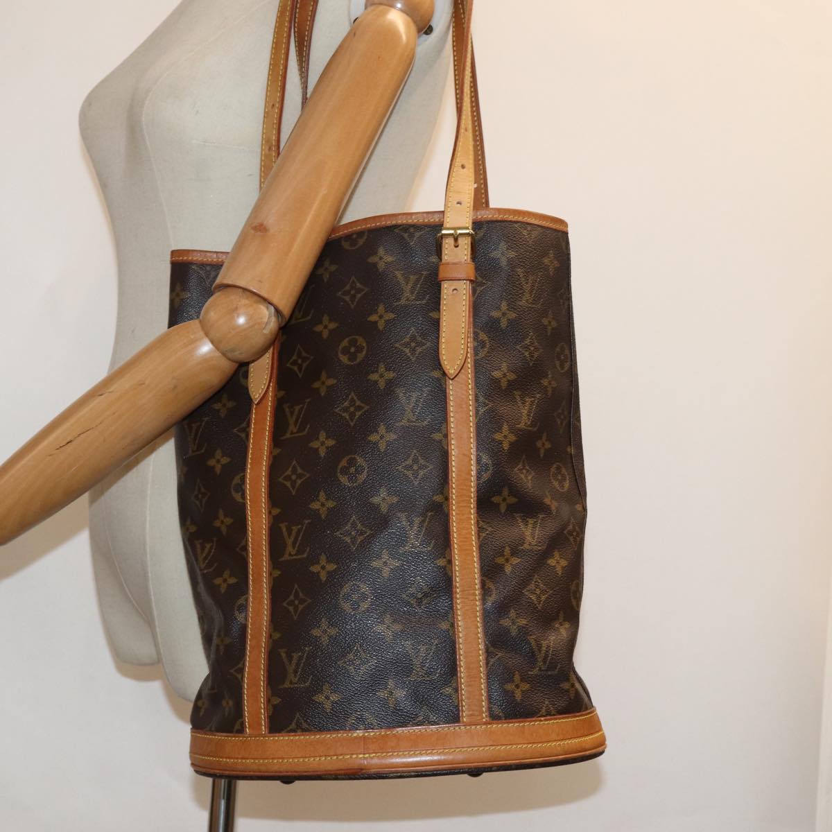 LOUIS VUITTON Monogram Bucket GM Shoulder Bag M42236 LV Auth yk13297