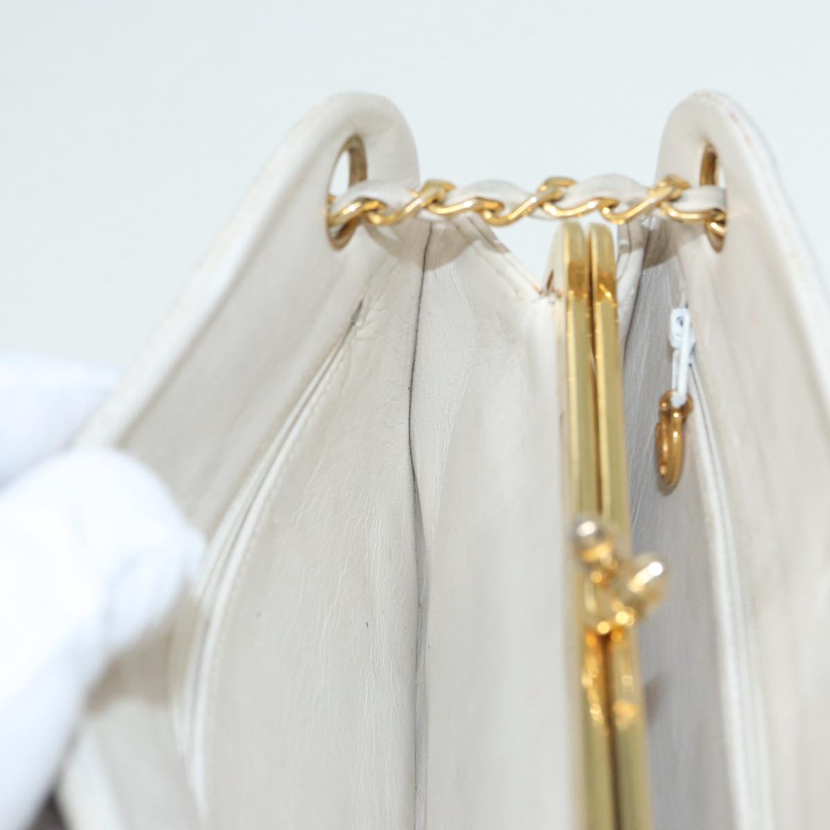 CHANEL V Stitch Chain Hand Bag Leather White CC Auth yk14103