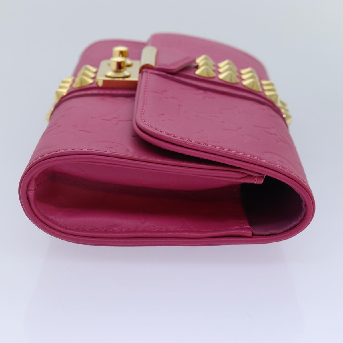 LOUIS VUITTON Monogram Pochette Courtney Bag Embossed leather Pink Auth yk14516SAV